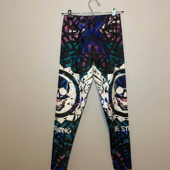 “Be Strong” Legging - Picture 3 of 6